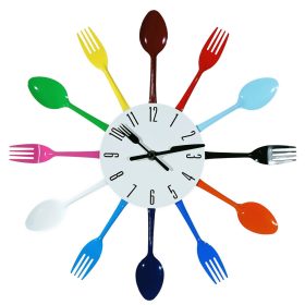 Színes evőeszköz falióra