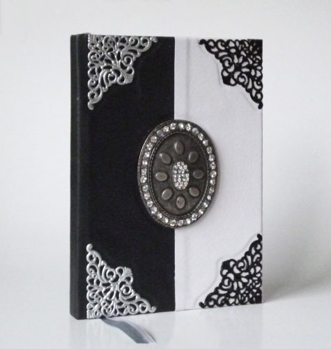 Bőr borítású napló - fekete-fehér I. A5