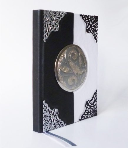 Bőr borítású napló - fekete-fehér II. A5