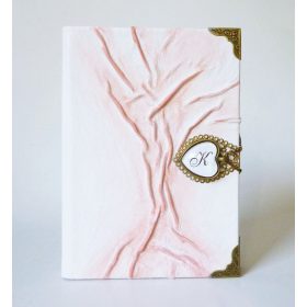 Bőr borítású napló - fehér, rózsaszín fa mintával
